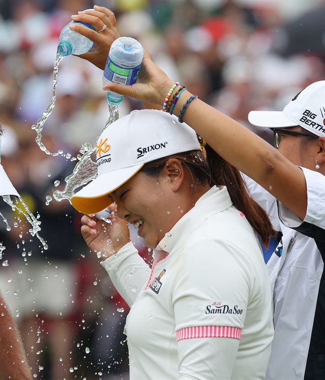 LPGA 매뉴라이프 파이낸셜 클래식에서 시즌 첫승을 거둔 박인비 선수. 연합뉴스 AP