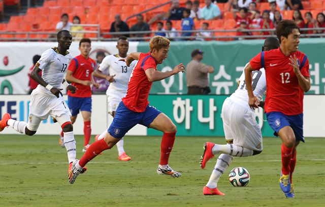 10일 오전(한국시간) 미국 마이애미 선라이프 스타디움에서 열린 축구국가대표팀과 가나와의 평가전에서 한국의 손흥민이 가나 골문을 향해 질주하고 있다. 연합뉴스