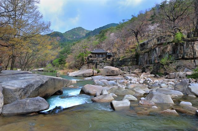 충북 괴산군 청천면 화양구곡