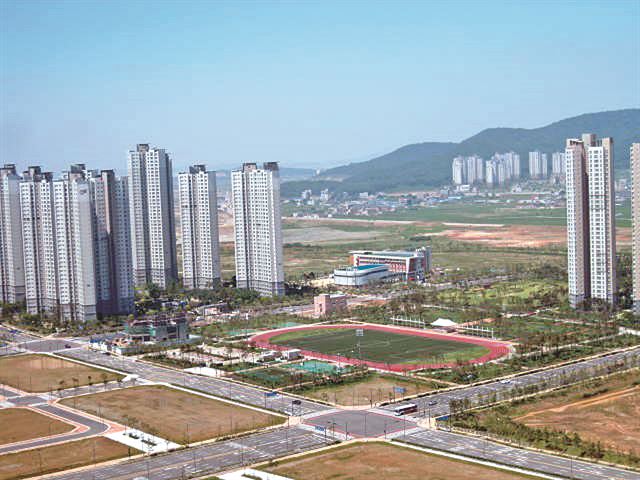 영종지구는 물류 및 첨단 산업단지로 각광받고 있다.