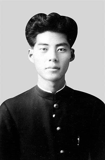 일본 청산학원 3학년 시절(1929년)의 백석