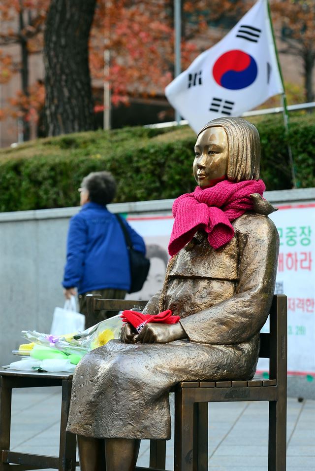 일본군 위안부 피해자 황선순 할머니가 26일 세상을 떠났다. 향년 89세. 사진은 서울 종로구 주한일본대사관 앞에 있는 위안부 소녀상. 뉴시스