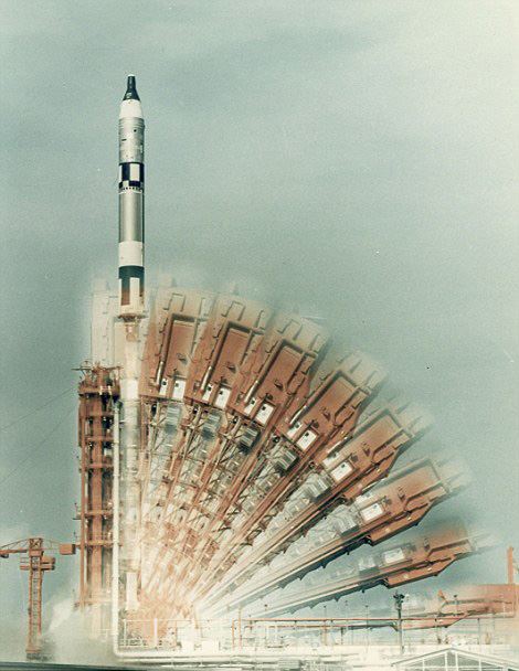 Gemini 10 launch on 18 July 1966. 사진= Dreweatts & Bloomsbury Auctions .