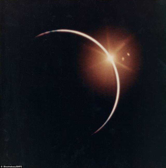 Earth was taken during the Apollo 12 mission November 1969. 사진= Dreweatts & Bloomsbury Auctions .