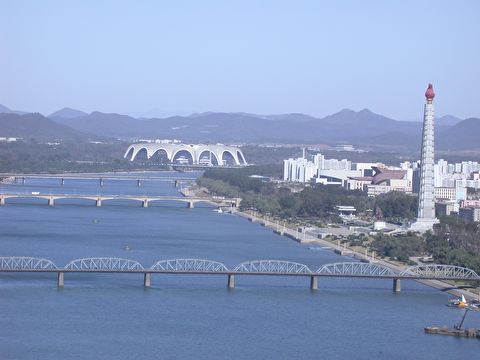 평양을 가로지르고 있는 대동강 전경. 한국일보 자료사진