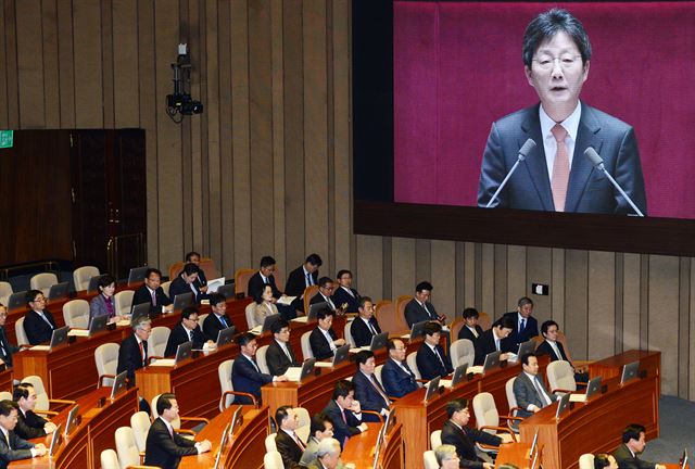 새누리당 유승민 원내대표가 8일 국회 본회의에서 교섭단체대표연설하고 있다. 오대근기자 inliner@hk.co.kr