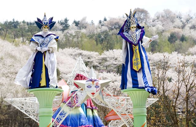 에버랜드 벚꽃 축제 퍼레이드