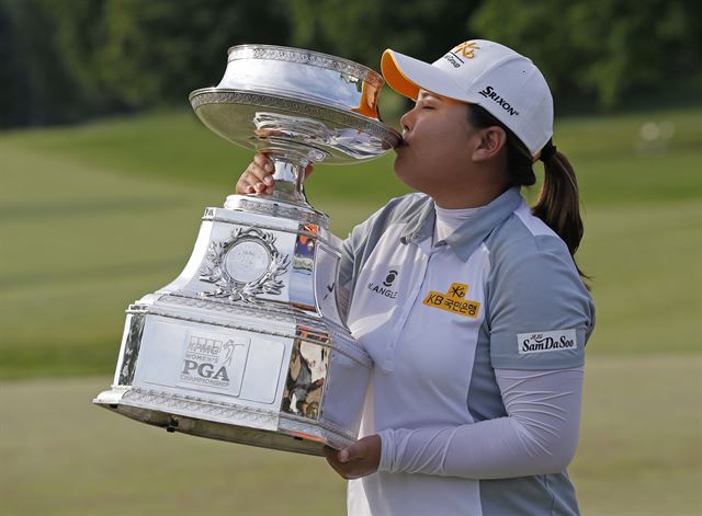 LPGA 투어 2015시즌 두 번째 메이저 대회 ‘KPMG 위민스 PGA 챔피언십’에서 우승한 박인비 /AP 연합뉴스