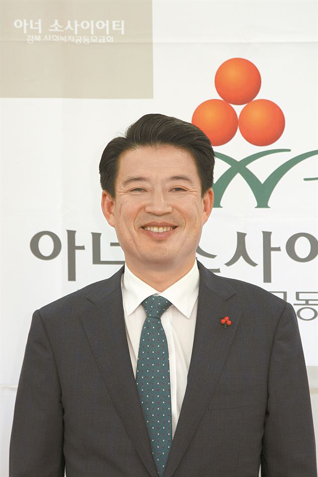 아너소사이어티 회원에 가입한 윤재호 주광정밀 대표.