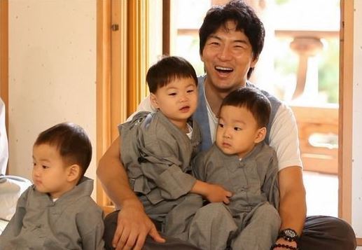 송일국과 '삼둥이' 세아들 대한, 민국, 만세의 다정한 모습. KBS 제공