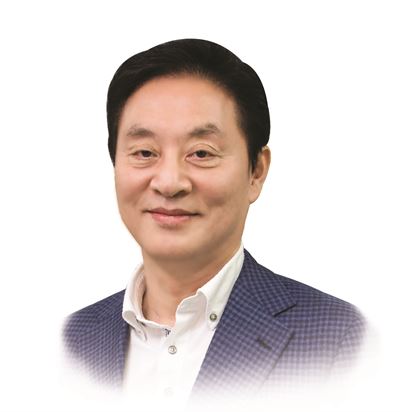 국회 국방위원장인 정두언 새누리당 의원(한국일보 자료사진)