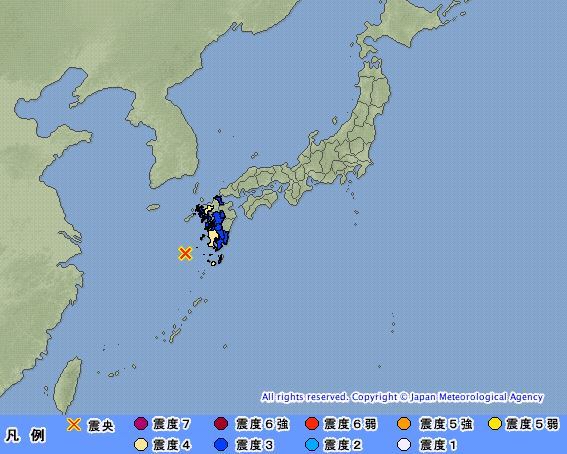 14일 오전 5시 51분께 일본 가고시마(鹿兒島)현 서쪽 바다에서 규모 7.0으로 추정되는 지진이 발생했다. 일본 기상청에 따르면 진원지는 사쓰마(薩摩)반도의 서쪽 앞바다인 북위 30.9도 동경 128.7도이며 진원의 깊이는 약 10㎞다. 사진은 일본 기상청이 공개한 지진 정보 지도.일본 기상청 홈페이지 캡처