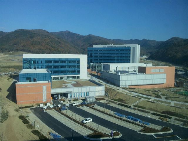 원스톱 연구개발의 메카인 대구경북첨복단지의 핵심연구시설. 대구시 제공