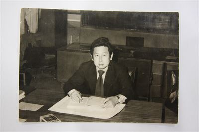 1977년 경북 풍기 고등학교 과학부장 재직 당시의 아버지