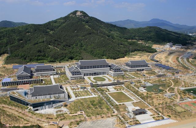 22일 공식업무에 들어가는 경북도청 신청사 전경. 경북도 제공