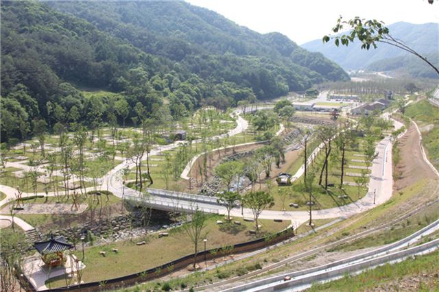 영주댐 하류에 조성 중인 영주호오토캠핑장 모습