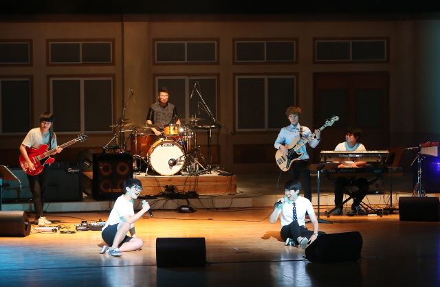 대구 예담학교 실용음악과 학생들이 발표회를 통해 자신의 끼를 마음껏 발산하고 있다. 대구시교육청 제공