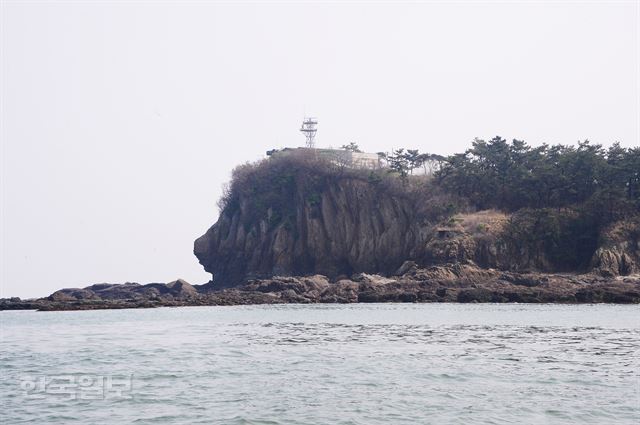 변산의 아름다움을 지키고 있는 적벽강 사자바위.