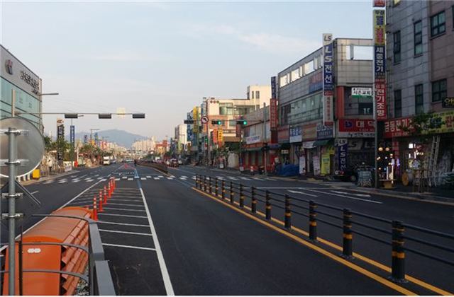 대전시가 25일부터 버스중앙차로제를 시행하는 삼성네거리~오정농수산오거리 구간 모습.대전시 제공