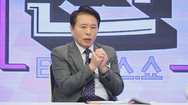 오는 4일부터 ‘B급 뉴스쇼 짠’진행을 맡은 최일구 전 MBC 앵커. TV조선 제공