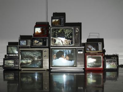 '홈 시네마' 중 '오용석, 샴 몽타주 넘버 1-3 Siamese montage No.1-3, 2010'