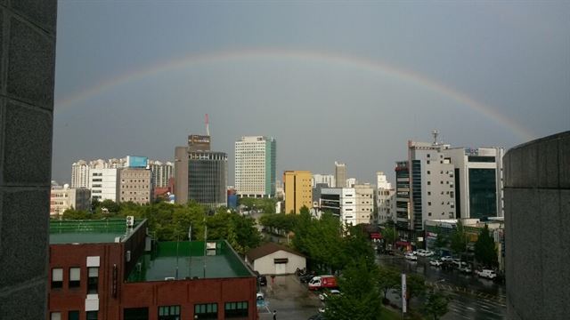 6월30일 오후 구미지역 상공에 뜬 무지개.