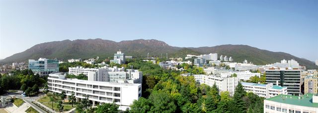 부산대학교 전호환(58) 신임총장은 국립대 연합체제, 기초학문 강화, 부산시민과 국민에게 사랑 받는 대학 등 다양한 계획과 포부를 갖고 있다. 사진은 부산대 전경. 부산대 제공