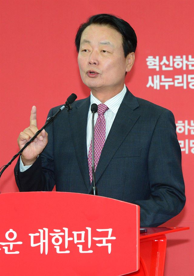 한선교 새누리당 의원이 10일 여의도 당사에서 당 대표 출마 기자회견을 하고 있다. 오대근 기자 inliner@hankookilbo.com