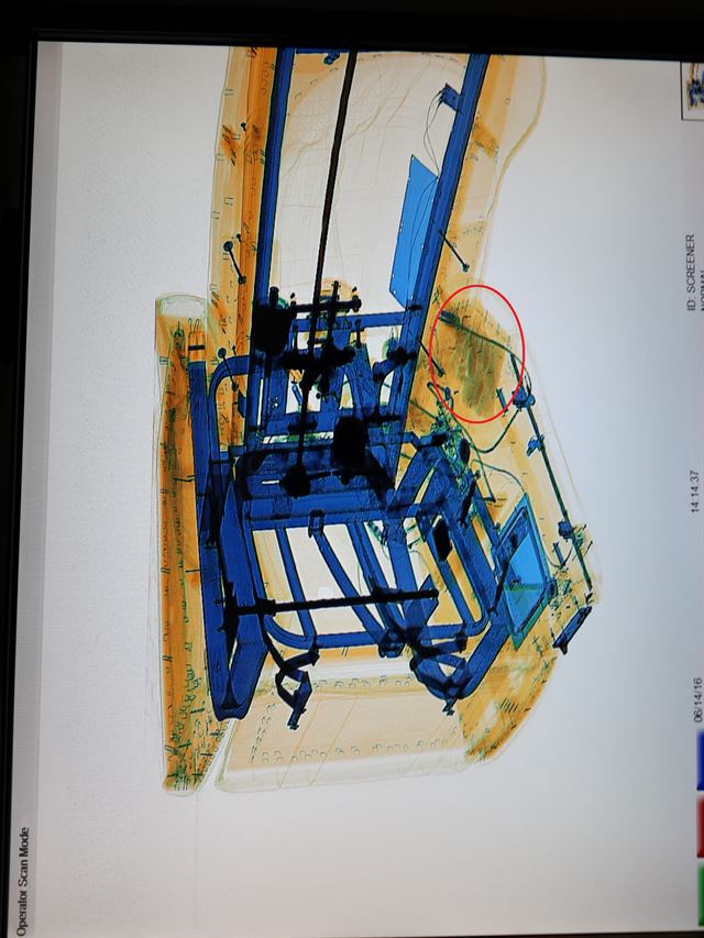 필로폰이 은닉된 이삿짐 화물(안마의자)의 엑스레이 촬영 영상. 서울중앙지검 제공