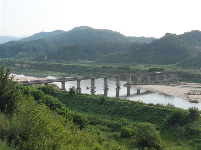 영주댐 건설로 수몰될 현재의 평은리교를 대체할 교량이 가설된다. 영주시 제공