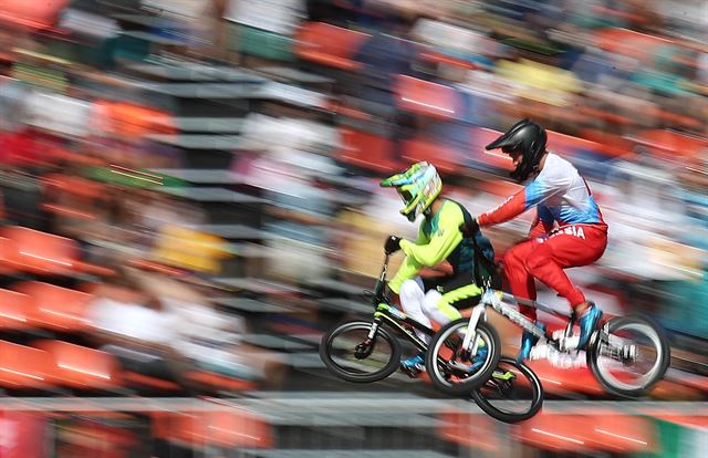 18일(한국시간) 브라질 리우데자네이루 데오도루 올림픽 BMX 경기장에서 열린 남자 Seeding Run 경기에 앞서 선수들이 연습 레이스를 펼치고 있다. 리우데자네이루=올림픽사진공동취재단