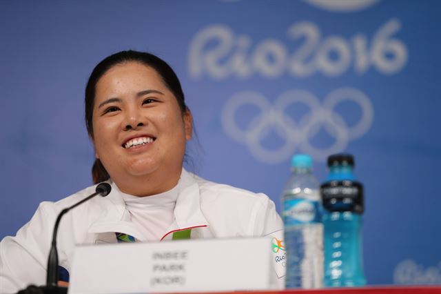 박인비가 21일(한국시간) 브라질 리우데자네이루 올림픽 골프코스에서 열린 리우올림픽 여자 골프 개인전 최종라운드에서 금메달을 딴 뒤 기자회견을 가지고 있다. 리우=올림픽사진공동취재단