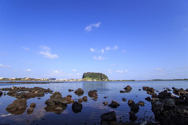 제주 서귀포 인근 성산ㆍ오조 트레일에서 만나는 내수면의 풍경. 한국관광공사 제공