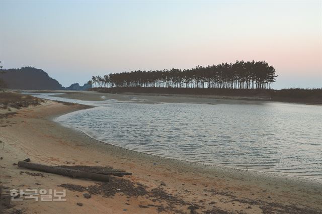 태안 해변길의 운여해변.