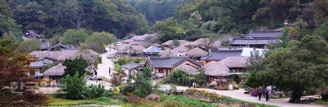 세계문화유산인 경주 양동마을.