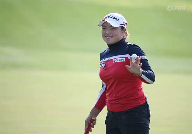 LPGA 재팬클래식에서 준우승한 장하나가 여자골프 세계랭킹 8위에 올랐다. KLPGA제공