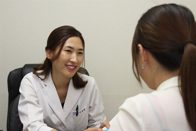 이애현 산부인과 전문의가 여성 건강검진을 정기적으로 받아야 되는 이유에 대해 설명하고 있다. 대구 이애현피움산부인과 제공