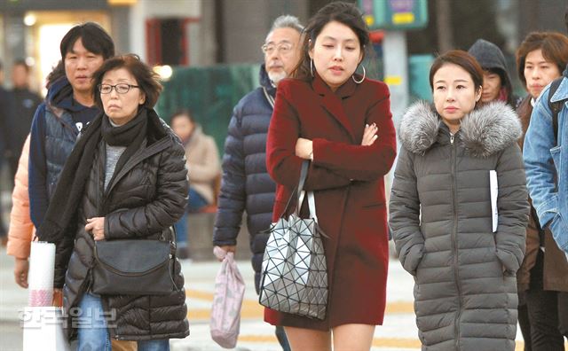 23일부터 매서운 추위가 찾아올 전망이다. 한국일보 자료사진