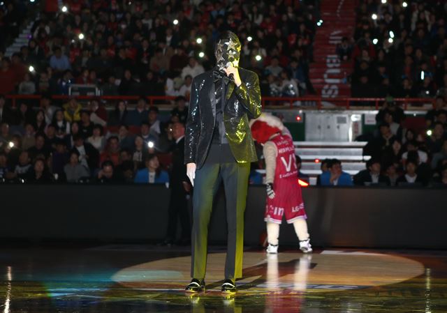 복면가왕 우승을 차지한 스타브라더(김선형). KBL 제공