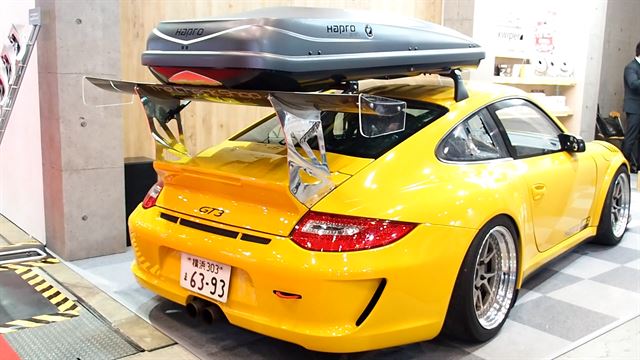 포르쉐 911 GT3 위에 올린 겨울용 루프 박스