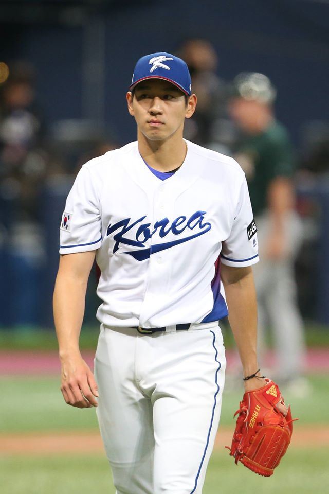 부진의 늪에서 나오지 못하고 있는 대표팀 우완 투수 이대은. KBO 페이스북