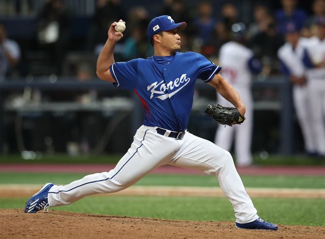 오승환이 지난 9일 서울 구로구 고척스카이돔에서 열린 대만과의 2017 월드베이스볼클래식(WBC) 경기에서 9회말 등판해 역투하고 있다. 연합뉴스