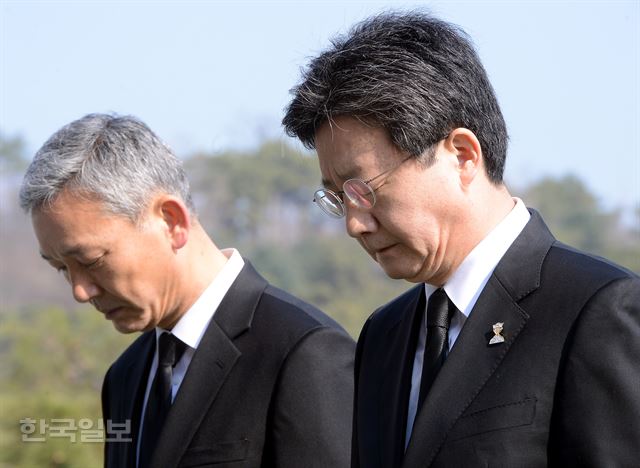 유승민 바른정당 대통령 후보가 29일 오전 동작동 현충원을 참배하고 있다. 고영권 기자