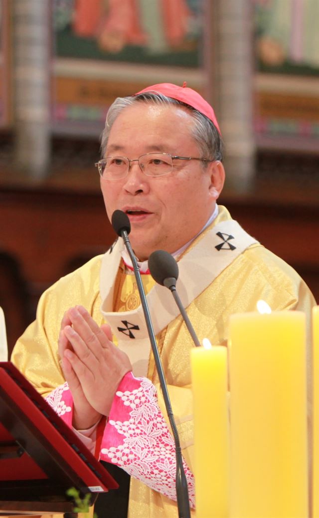 염수정 추기경은 16일 부활절을 맞아 세월호 참사 유가족을 위한 미사를 연다. 서울대교구 제공