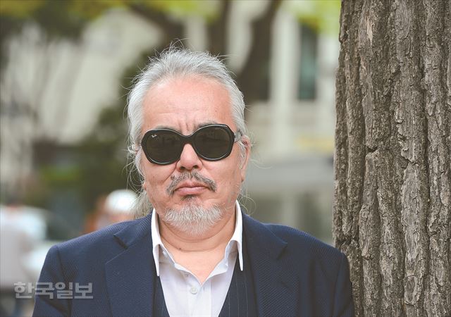 가수 전인권은 18일 "5월에 공연하는 세종문화회관엔 점잖은 사람들이 많이 오는데, 그들의 혼을 빼버릴 때 재미있다"며 웃었다. 신상순 선임기자