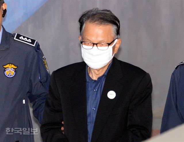 ‘문화ㆍ예술계 블랙리스트’작성 지시 혐의를 받고 있는 김기춘 전 청와대 비서실장. 홍인기 기자