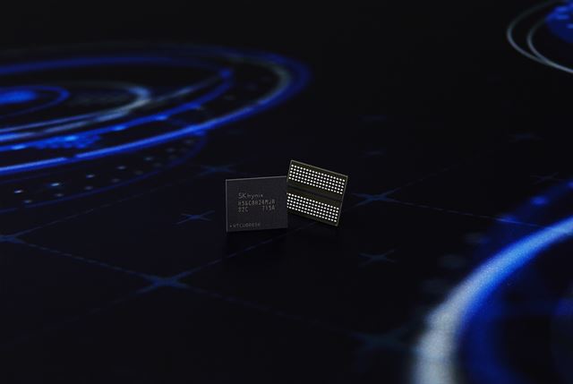 SK하이닉스가 개발한 세계 최고 속도 16Gbps 20나노급 8Gb GDDR6. SK하이닉스 제공