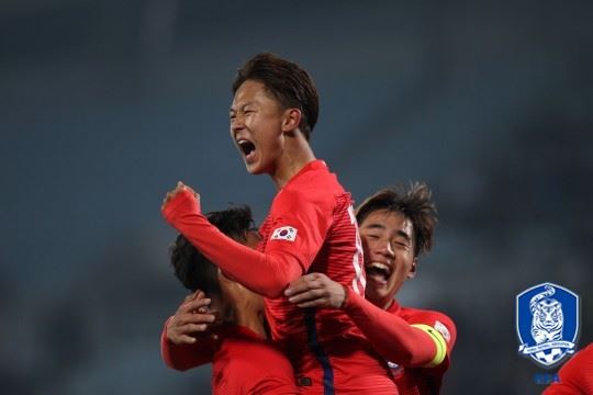 3월 27일 잠비아와 평가전에서 골을 넣은 뒤 환호하는 이승우. 대한축구협회 제공