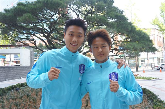 U-20 월드컵 선전을 다짐한 백승호(왼쪽)와 이승우. 전주=윤태석 기자 sportic@hankookilbo.com