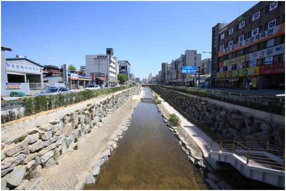 31년만에 생태하천으로 복원된 경기 부천시 심곡천. 부천시 제공